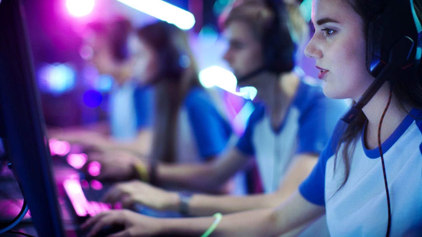 Best Guide to Take Your E-Sports Career to a Professional Level in 2025